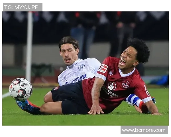 沙尔克04主场战平科隆，双方互交白卷共斗足球荒