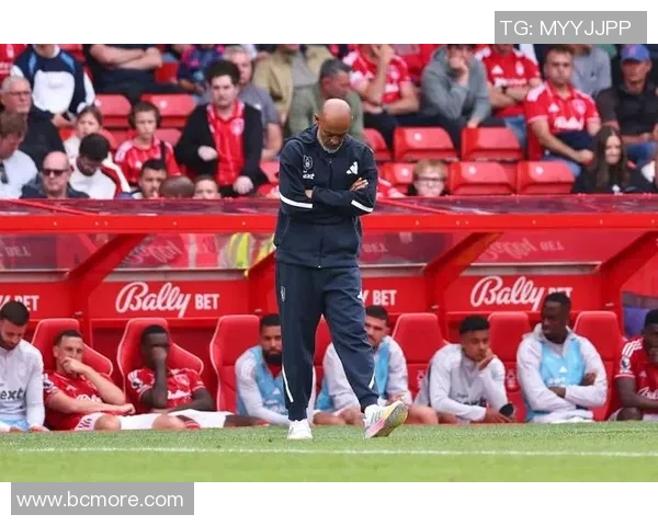 英超球队主帅因疫情隔离，替补教练临危受命带队迎战